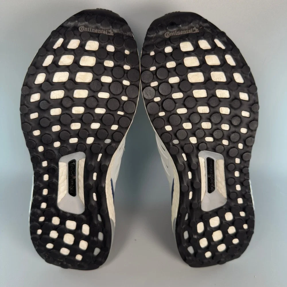 Adidas Ultraboost 4.0 Womens 7.5 7 1/2 Running Shoes Womens 7.5 7 1/2 Trainer
